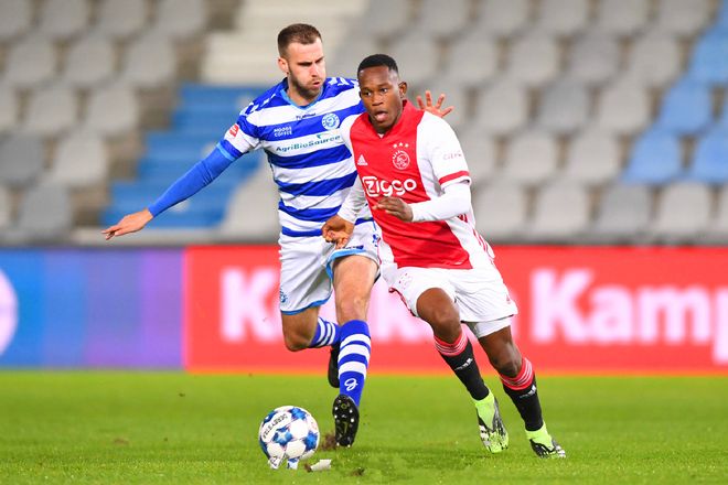 赛场上创造 赛场上创造