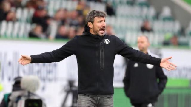 度引发球迷 度引发球迷